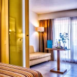 Blaues Meer Strand Familienzimmer ein Schlafzimmer