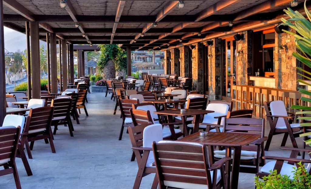 Blaues Meer Strand Hauptbar Terrasse