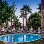 Blaues Meer Strand Pool