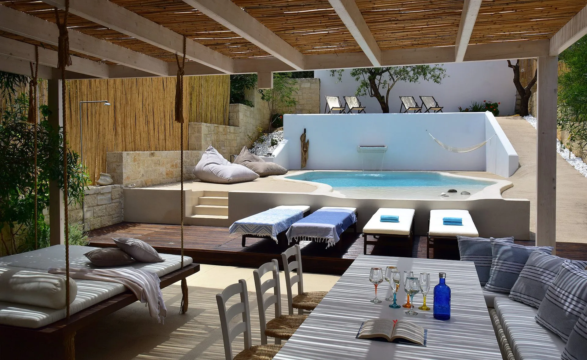 Bohemian blue crete