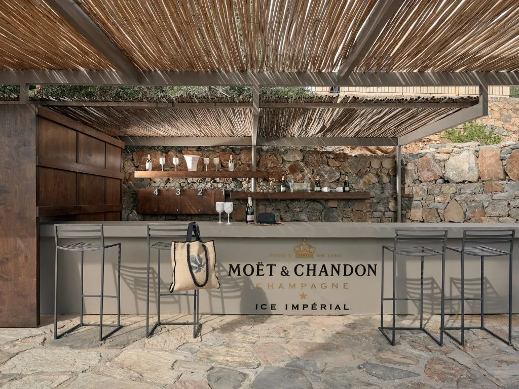 Die Kuppeln von Elounda Breeze Bar