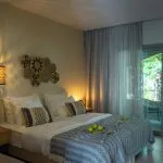 Eliros Superior-Doppelzimmer mit Gartenblick