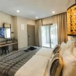 Eliros Superior-Doppelzimmer mit Gartenblick