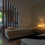 Eliros Superior Junior Suite mit Gartenblick und offenem Schnitt