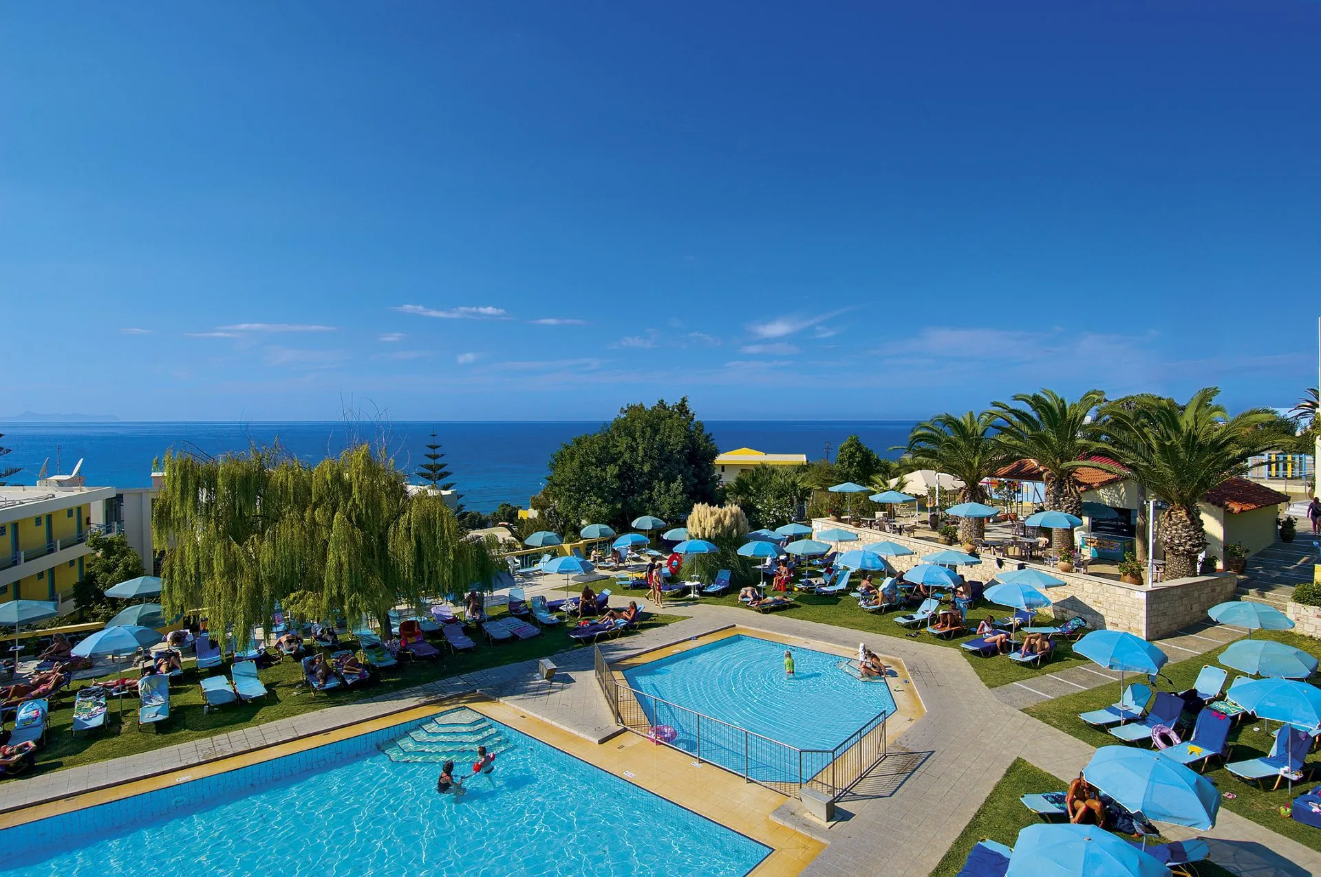 Rethymno mare central pool mare