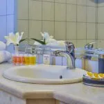 Rethymno mare r bath room in royal mare mil